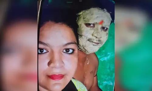 रात 11 बजे आशिक की एंट्री, 2 बजे पति की वापसी, फिर... रात 11 बजे आशिक की एंट्री, 2 बजे पति की वापसी, फिर...