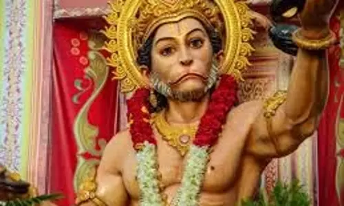 Hanuman Chalisa: मंगलवार के दिन करें हनुमान चालीसा का पाठ, 108 बार इस मंत्र का जाप, डर-भय भागेंगे दूर