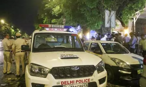 पुलिस ने इंश्योरेंस पॉलिसी फ्रॉड के बड़े सिंडिकेट का भंडाफोड़ किया, 10 गिरफ्तार पुलिस ने इंश्योरेंस पॉलिसी फ्रॉड के बड़े सिंडिकेट का भंडाफोड़ किया, 10 गिरफ्तार