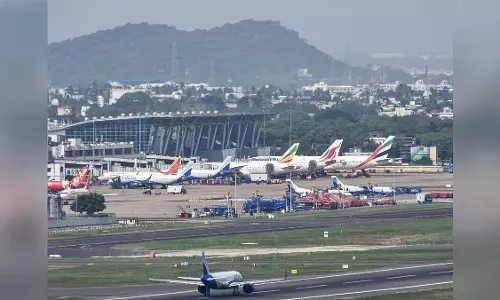 त्योहारी मांग के कारण Chennai का हवाई किराया तीन गुना तक बढ़ गया है और सभी फ्लाइट्स फुल हो गई हैं त्योहारी मांग के कारण Chennai का हवाई किराया तीन गुना तक बढ़ गया है और सभी फ्लाइट्स फुल हो गई हैं