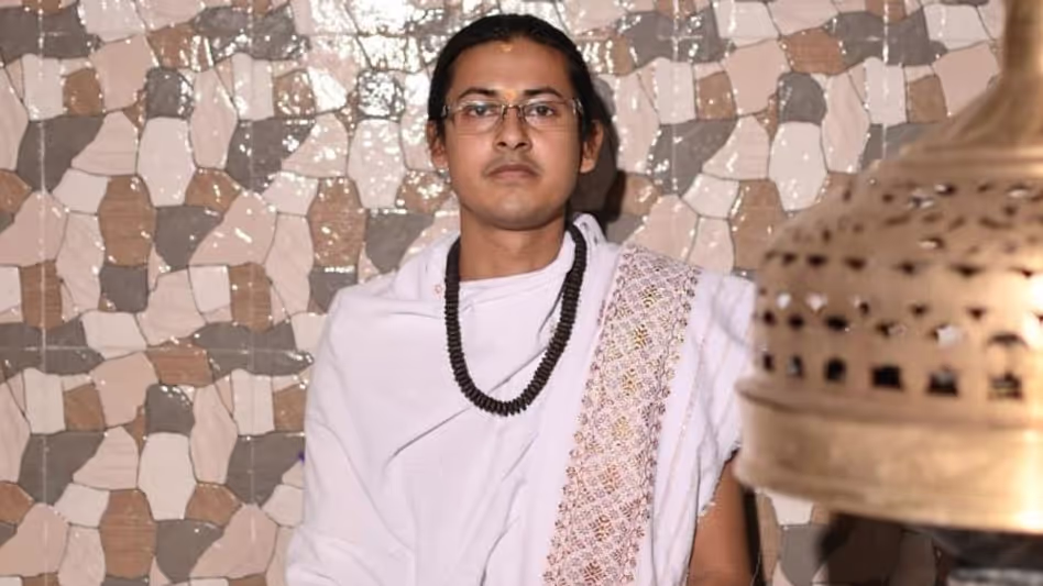 Assam : श्री मधुपुर सत्र के डेका सत्राधिकार माधव देव महंत ने युवा लेखक पुरस्कार जीता