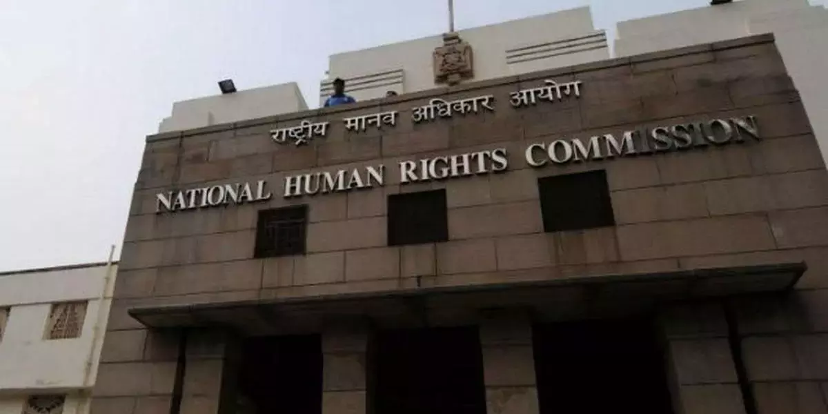 NHRC ने इंटरमीडिएट छात्र की मौत की मौके पर ही जांच के आदेश दिए NHRC ने इंटरमीडिएट छात्र की मौत की मौके पर ही जांच के आदेश दिए