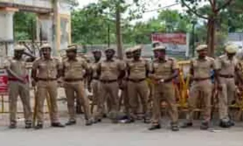 क्रिसमस समारोह से पहले Chennai में 15,000 पुलिसकर्मी तैनात किए गए क्रिसमस समारोह से पहले Chennai में 15,000 पुलिसकर्मी तैनात किए गए