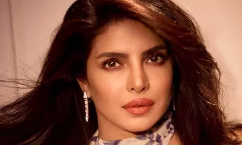 Priyanka Chopra ने द ग्रेट इंडियन कपिल शो में नए साल का सार्थक संदेश दिया Priyanka Chopra ने द ग्रेट इंडियन कपिल शो में नए साल का सार्थक संदेश दिया
