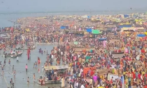Farrukhabad: एक माह तक चलेगा मेला, श्रद्धालुओं की भीड़ रहेगी उमड़ी Farrukhabad: एक माह तक चलेगा मेला, श्रद्धालुओं की भीड़ रहेगी उमड़ी