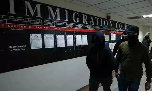 Trump Government ने अवैध प्रवासियों को अमेरिका छोड़ने के लिए 2.7 लाख रुपये देने की पेशकश की Trump Government ने अवैध प्रवासियों को अमेरिका छोड़ने के लिए 2.7 लाख रुपये देने की पेशकश की