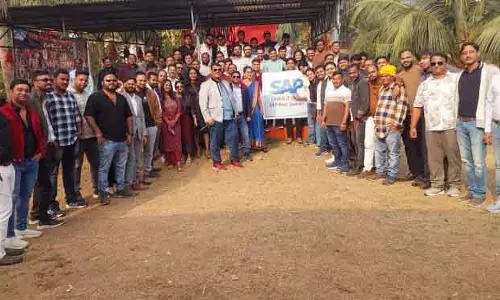 ओडिया आईटी पेशेवरों ने अवसरों की कमी पर दुख जताया। ओडिया आईटी पेशेवरों ने अवसरों की कमी पर दुख जताया।