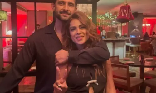 Nia Sharma ने अपने बेस्टी रवि दुबे को जन्मदिन की बधाई दी Nia Sharma ने अपने बेस्टी रवि दुबे को जन्मदिन की बधाई दी