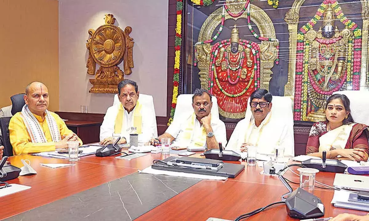 Tirumala में वैकुंठ द्वार दर्शन के दौरान कतारों की निगरानी के लिए एआई का उपयोग किया जाएगा Tirumala में वैकुंठ द्वार दर्शन के दौरान कतारों की निगरानी के लिए एआई का उपयोग किया जाएगा