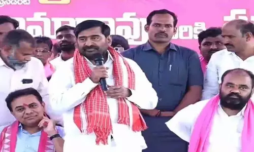 पूर्व मंत्री जगदीश रेड्डी ने CM Revanth Reddy पर निशाना साधा पूर्व मंत्री जगदीश रेड्डी ने CM Revanth Reddy पर निशाना साधा