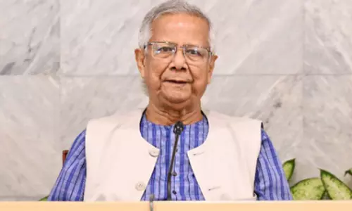 Bangladesh: यूनुस प्रशासन में बढ़ती अराजकता पर सेना की नजर Bangladesh: यूनुस प्रशासन में बढ़ती अराजकता पर सेना की नजर
