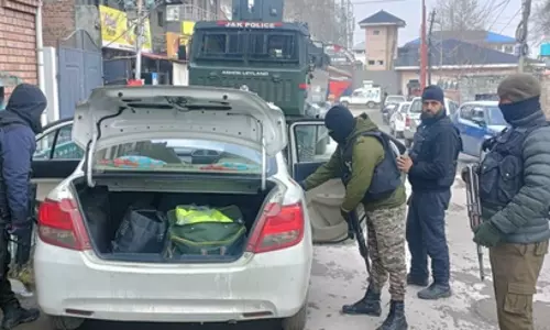 J&K: श्रीनगर में तोड़फोड़ विरोधी अभियान चलाया गया