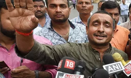 Unnao Rape Case: दिल्ली HC ने कुलदीप सेंगर की जेल अवधि निलंबित की, जमानत दी Unnao Rape Case: दिल्ली HC ने कुलदीप सेंगर की जेल अवधि निलंबित की, जमानत दी