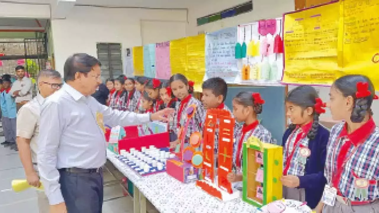 Telangana: श्री त्रिवेणी स्कूल में राष्ट्रीय गणित दिवस मनाया गया