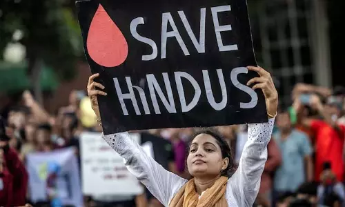 Bangladesh में आखिरी चेतावनी के तौर पर हिंदू का घर जलाया गया, पालतू जानवर ज़िंदा जला दिए गए Bangladesh में आखिरी चेतावनी के तौर पर हिंदू का घर जलाया गया, पालतू जानवर ज़िंदा जला दिए गए