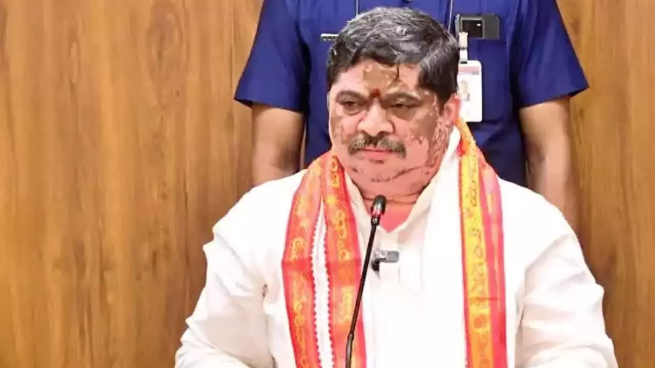 पोन्नम ने KCR से कांग्रेस पर हमला करने से पहले विधानसभा में उपस्थित होने का अनुरोध किया