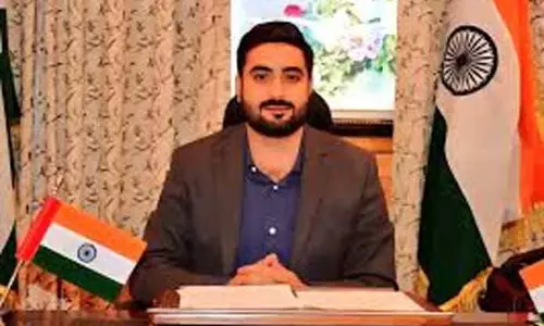DC Srinagar ने जिला कैपेक्स, सीडीएफ कार्यों का जायजा लिया DC Srinagar ने जिला कैपेक्स, सीडीएफ कार्यों का जायजा लिया