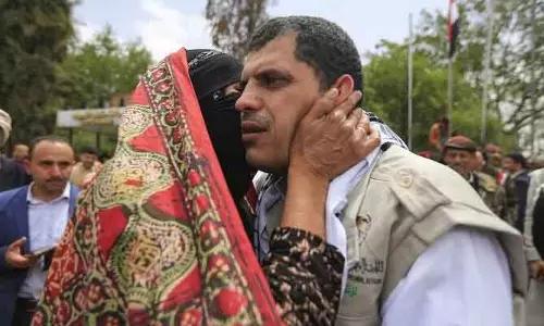 Yemen शांति की ओर: सरकार और हूतियों के बीच 3,000 कैदियों की अदला-बदली पर समझौता