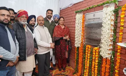Chandigarh के मेयर ने बुराइल में सीवरेज नेटवर्क के अपग्रेडेशन के लिए आधारशिला रखी Chandigarh के मेयर ने बुराइल में सीवरेज नेटवर्क के अपग्रेडेशन के लिए आधारशिला रखी