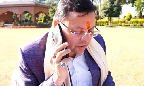 सीएम धामी ने घायल छात्र से की फोन पर बात, जल्द स्वस्थ होने की कामना की सीएम धामी ने घायल छात्र से की फोन पर बात, जल्द स्वस्थ होने की कामना की