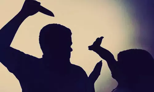 Malda में छेड़छाड़ का विरोध करने पर 10वीं के छात्र को चाकू मारा गया Malda में छेड़छाड़ का विरोध करने पर 10वीं के छात्र को चाकू मारा गया