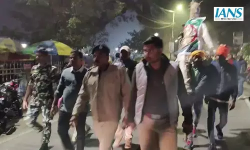 मुर्शिदाबाद: दीपू दास हत्या के विरोध में हिन्दू संगठनों का प्रदर्शन मुर्शिदाबाद: दीपू दास हत्या के विरोध में हिन्दू संगठनों का प्रदर्शन