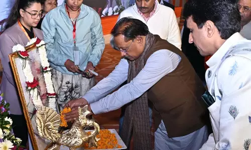 मुख्यमंत्री विष्णुदेव साय ने विनोद कुमार शुक्ल को दी श्रद्धांजलि
