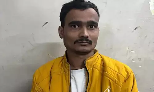 होटल क्राउड में अवैध देह व्यापार का भंडाफोड़, होटल मैनेजर गिरफ्तार होटल क्राउड में अवैध देह व्यापार का भंडाफोड़, होटल मैनेजर गिरफ्तार