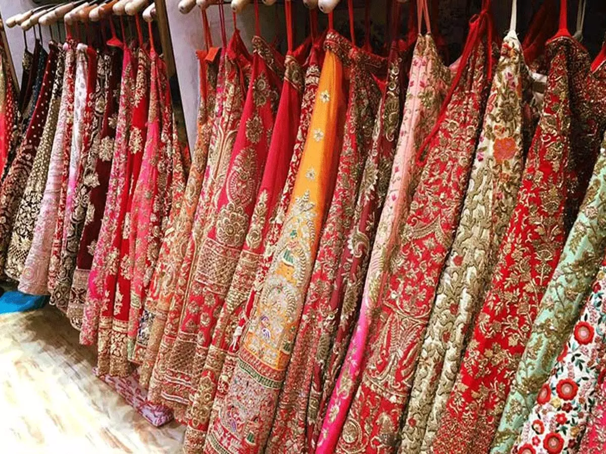 लहंगा खरीदने गया...साइबर पुलिस ने क्यूआर कोड फ्रॉड के मास्टरमाइंड को गिरफ्तार किया लहंगा खरीदने गया...साइबर पुलिस ने क्यूआर कोड फ्रॉड के मास्टरमाइंड को गिरफ्तार किया
