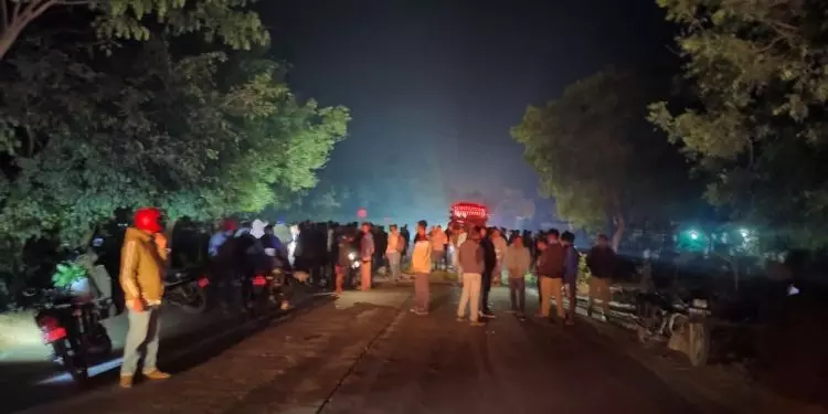 Odisha: सोनपुर में हिट-एंड-रन में दो लोगों की मौत Odisha: सोनपुर में हिट-एंड-रन में दो लोगों की मौत