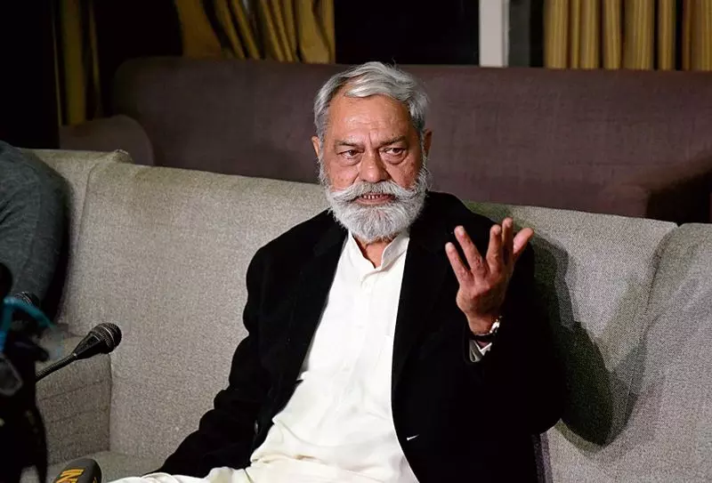 Haryana : माफ़ी मांगो या कानूनी कार्रवाई का सामना करो विनोद शर्मा ने विधायक से कहा Haryana : माफ़ी मांगो या कानूनी कार्रवाई का सामना करो विनोद शर्मा ने विधायक से कहा