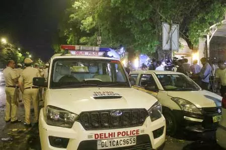 पुलिस ने इंश्योरेंस पॉलिसी फ्रॉड के बड़े सिंडिकेट का भंडाफोड़ किया, 10 गिरफ्तार पुलिस ने इंश्योरेंस पॉलिसी फ्रॉड के बड़े सिंडिकेट का भंडाफोड़ किया, 10 गिरफ्तार