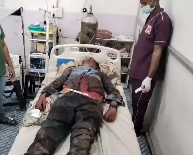 युवक की हत्या से सनसनी, IG संजीव शुक्ला क्राइम सीन के लिए हुए रवाना युवक की हत्या से सनसनी, IG संजीव शुक्ला क्राइम सीन के लिए हुए रवाना