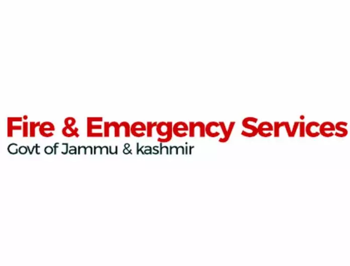 RAJOURI: दमकल विभाग की त्वरित कार्रवाई से बड़ा हादसा टल गया RAJOURI: दमकल विभाग की त्वरित कार्रवाई से बड़ा हादसा टल गया