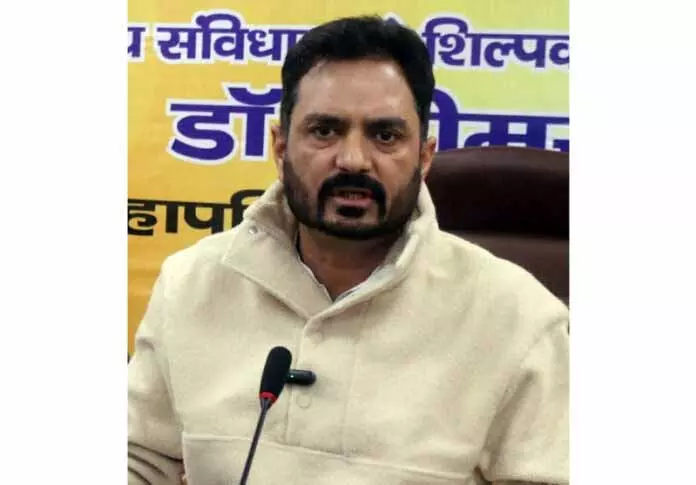 BJP ने धार्मिक टिप्पणियों को लेकर उमर अब्दुल्ला पर निशाना साधा BJP ने धार्मिक टिप्पणियों को लेकर उमर अब्दुल्ला पर निशाना साधा