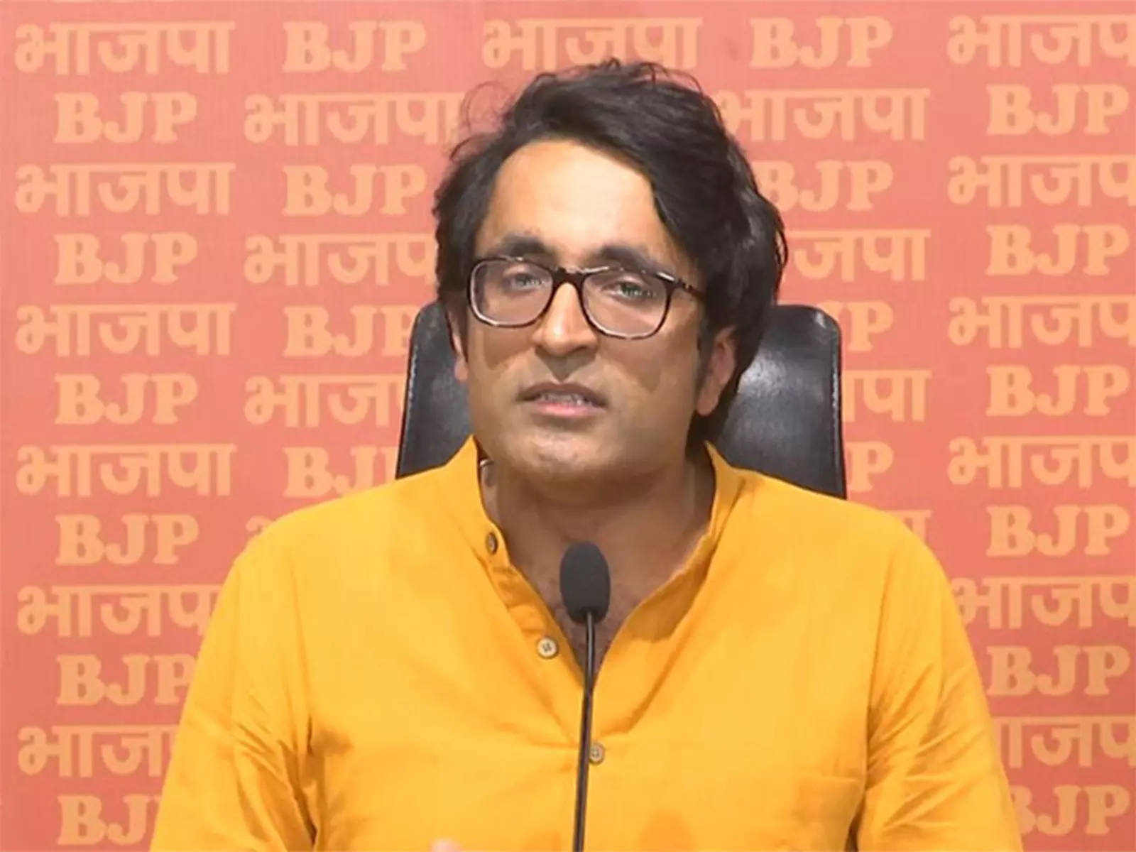 BJP के प्रदीप भंडारी ने राहुल गांधी के जर्मनी संबंधी बयान पर कांग्रेस को निशाना बनाया BJP के प्रदीप भंडारी ने राहुल गांधी के जर्मनी संबंधी बयान पर कांग्रेस को निशाना बनाया