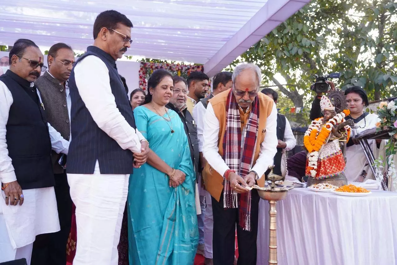 सांसद बृजमोहन अग्रवाल ने किया रायपुर सांसद खेल महोत्सव मेगा फाइनल का उद्घाटन सांसद बृजमोहन अग्रवाल ने किया रायपुर सांसद खेल महोत्सव मेगा फाइनल का उद्घाटन