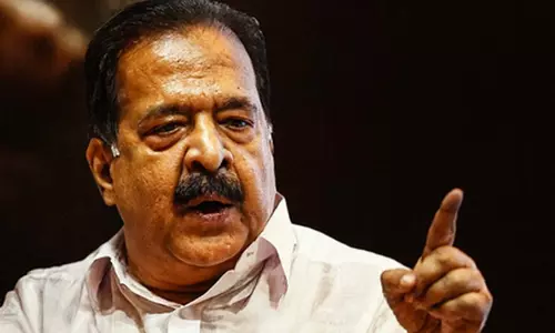 केरल : सबरीमाला सोना चोरी मामले की जांच पर चेनिथला का सीएम विजयन पर हमला