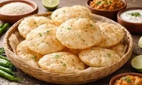 Rice Flour Puri Recipe: चावल के आटे से बनाएं ये ग्लूटेन-फ्री रेसिपी Rice Flour Puri Recipe: चावल के आटे से बनाएं ये ग्लूटेन-फ्री रेसिपी