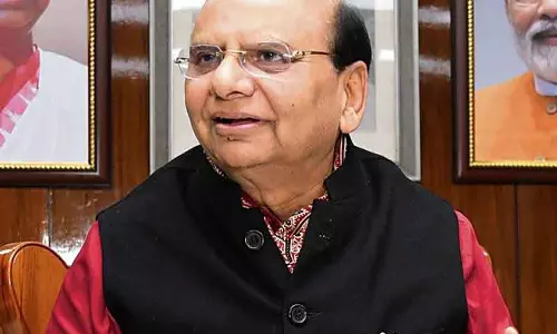 एल-जी ने केजरीवाल पर प्रदूषण पर आपराधिक निष्क्रियता का आरोप लगाया एल-जी ने केजरीवाल पर प्रदूषण पर आपराधिक निष्क्रियता का आरोप लगाया