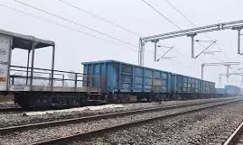 Aurangabad: फेसर स्टेशन के पास मालगाड़ी की 3 बोगियां पटरी से उतरीं