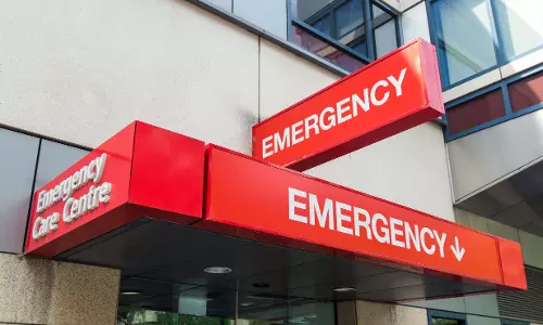 अस्पतालों में अवकाश के दिनों में भी इमरजेंसी सेवाएं रहती हैं बहाल