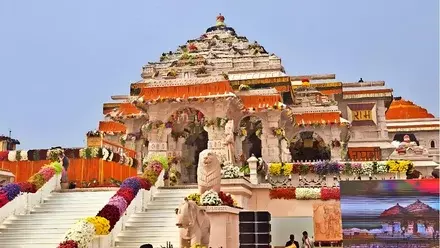 Ayodhya: ध्वजारोहण के साथ राम मंदिर निर्माण कार्य पूर्ण