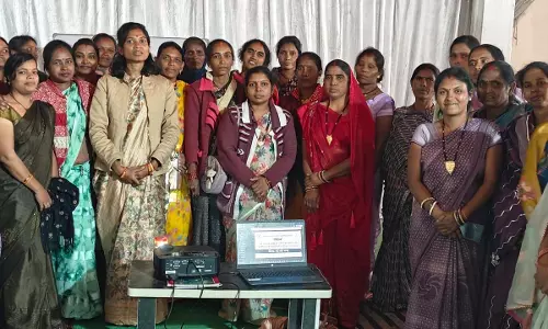 विशेष लेख : स्व-सहायता समूहों को बाजार से जोड़ने की दिशा में ठोस पहल विशेष लेख : स्व-सहायता समूहों को बाजार से जोड़ने की दिशा में ठोस पहल