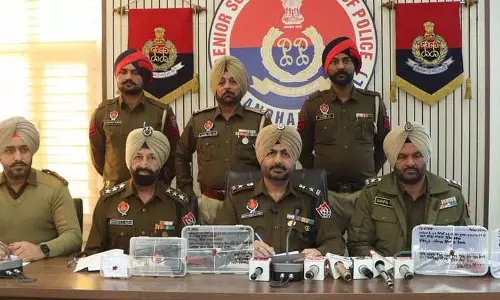 Jalandhar: शाहकोट हत्याकांड, किराए का शूटर गिरफ्तार, पिस्तौल बरामद Jalandhar: शाहकोट हत्याकांड, किराए का शूटर गिरफ्तार, पिस्तौल बरामद