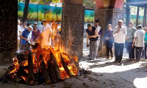शब्द आज मौन हैं, क्योंकि शब्दों के साधक चले गए, विनोद कुमार शुक्ल पंचतत्व में विलीन हुए शब्द आज मौन हैं, क्योंकि शब्दों के साधक चले गए, विनोद कुमार शुक्ल पंचतत्व में विलीन हुए