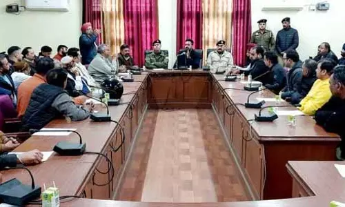 Una के व्यापारियों ने स्टॉक की लोडिंग, अनलोडिंग के समय में छूट के लिए डीसी से आग्रह किया