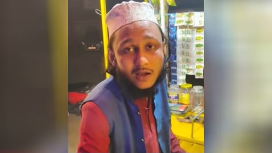 Assam : बांग्लादेश में एक हिंदू व्यक्ति की हत्या का कथित तौर पर समर्थन करने वाली सोशल मीडिया पोस्ट के लिए Assam : बांग्लादेश में एक हिंदू व्यक्ति की हत्या का कथित तौर पर समर्थन करने वाली सोशल मीडिया पोस्ट के लिए