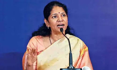 कोंगु गढ़ को फिर से हासिल करने में महिलाओं का समर्थन अहम: MP Kanimozhi कोंगु गढ़ को फिर से हासिल करने में महिलाओं का समर्थन अहम: MP Kanimozhi