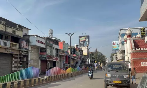 रायपुर बंद का आह्वान सफल रहा, हिंदू संगठनों और चैंबर ऑफ कॉमर्स का रहा समर्थन रायपुर बंद का आह्वान सफल रहा, हिंदू संगठनों और चैंबर ऑफ कॉमर्स का रहा समर्थन